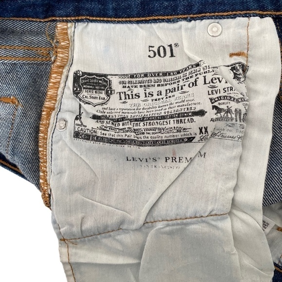 Levi 501 High-Rise Denim Jean Shorts, 25 - Picture 10 of 12